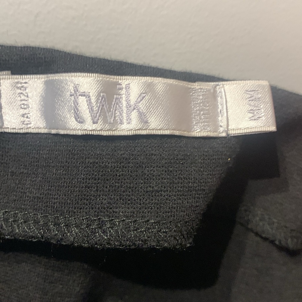 ⭐️ 5 for 20$! ⭐️ Twik Black Pencil Skirt with Elastic Panels - Picture 3 of 3